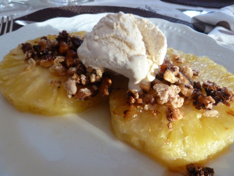 Volcán de piña helado